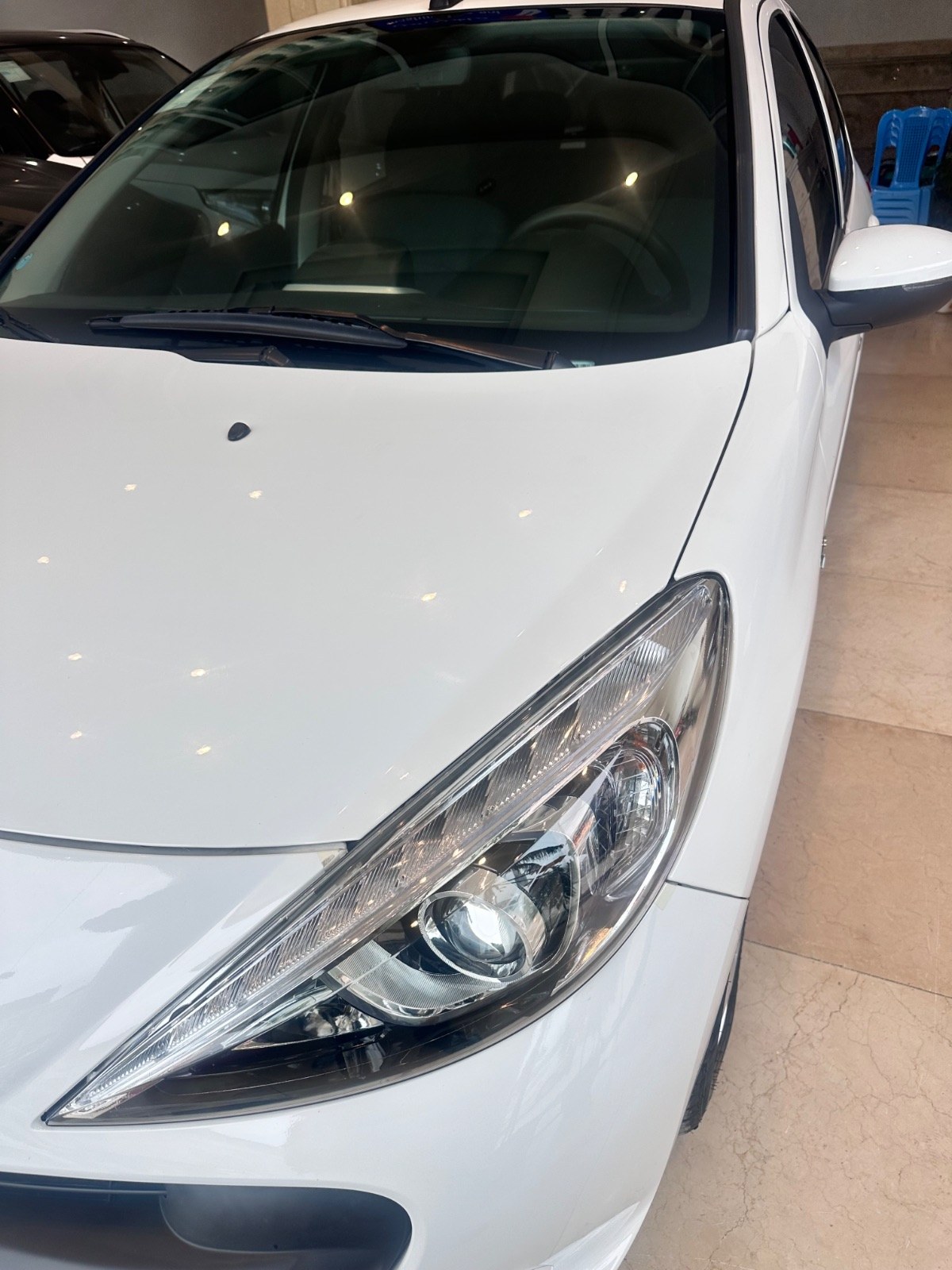 تصویر پژو 207 دنده ای